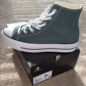 Converse Women’s size 10 High-Top Sneakers - Teal/white